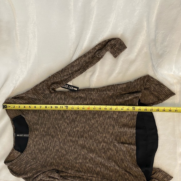 Design Lab Top - Picture 8 of 9